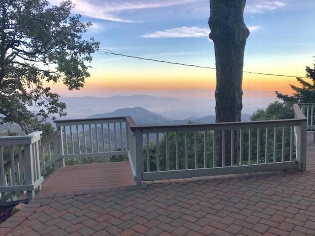 Skyforest Inn 外观 照片